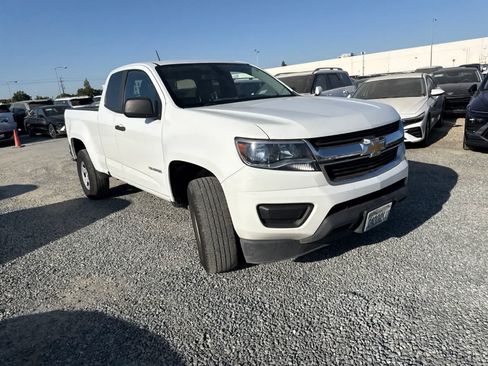 Used 2019 Chevrolet Colorado W/T RWD image 3