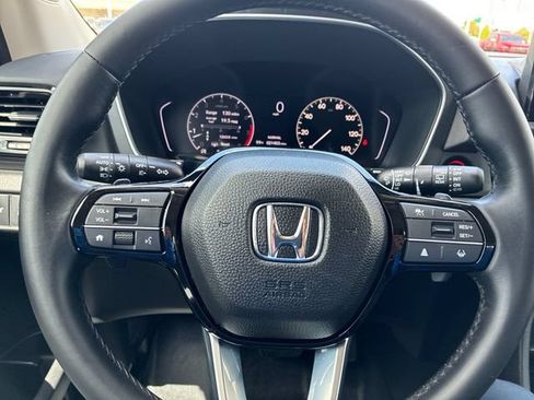 Used 2024 Honda Pilot Touring image 23