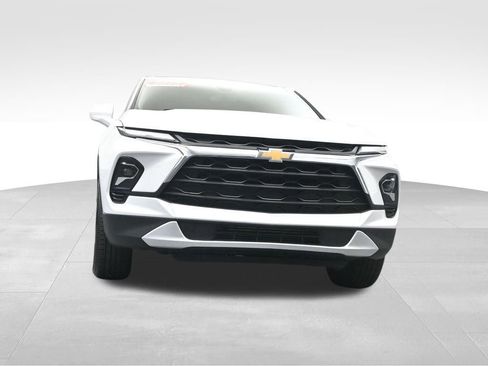 Used 2025 Chevrolet Blazer LT FWD image 36