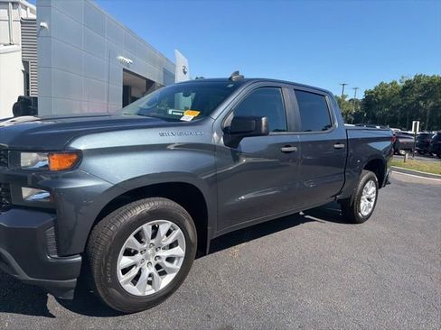 Used 2020 Chevrolet Silverado 1500 Custom w/ Custom Value Package RWD image 16