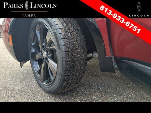 Used 2022 Buick Envision Essence w/ Technology Package II AWD/4WD image 35