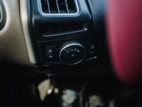 Used 2015 Ford Focus Titanium image 15