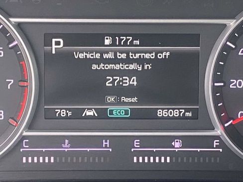 Used 2022 Kia Sorento S FWD image 25