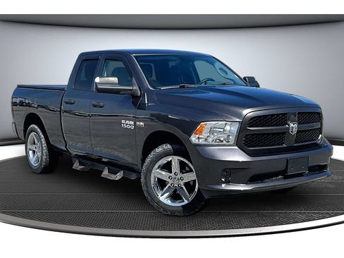 Used 2017 RAM 1500 Express AWD/4WD image 14