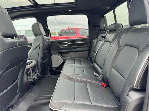 New 2026 RAM 1500 Laramie AWD/4WD image 32