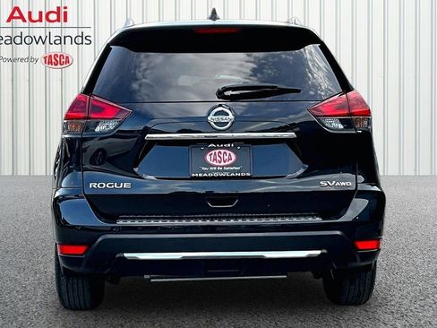 Used 2018 Nissan Rogue SV w/ Premium Package AWD/4WD image 5