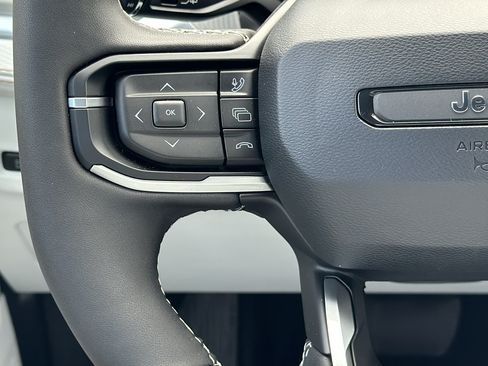 New 2026 Jeep Cherokee Limited AWD/4WD image 19