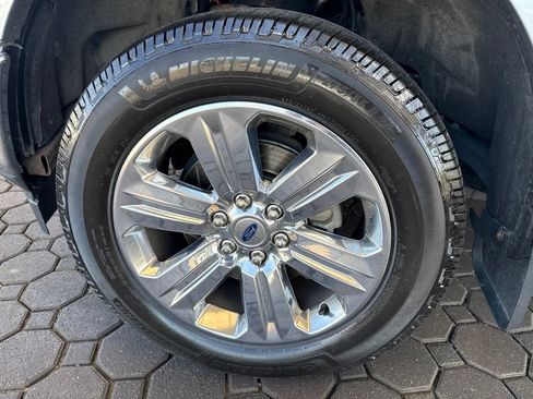 Used 2020 Ford F150 Lariat w/ Equipment Group 502A Luxury AWD/4WD image 12