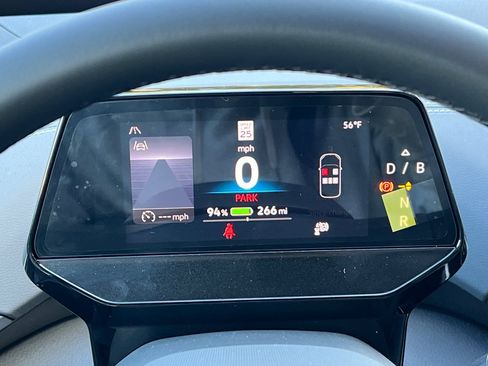 New 2025 Volkswagen ID.4 Pro image 25