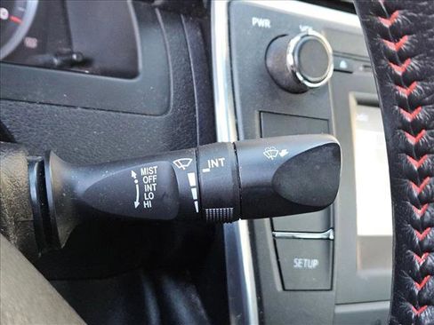 Used 2015 Toyota Camry SE image 18