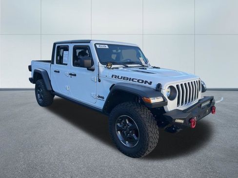 Used 2022 Jeep Gladiator Rubicon w/ Cold Weather Group AWD/4WD image 3