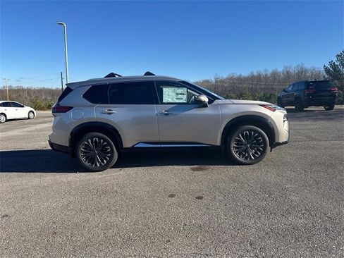 New 2026 Nissan Rogue Platinum w/ Platinum Premium Package image 3