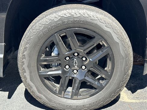 Used 2024 Chevrolet Silverado 1500 Custom w/ LPO, Dark Essentials Package AWD/4WD image 13