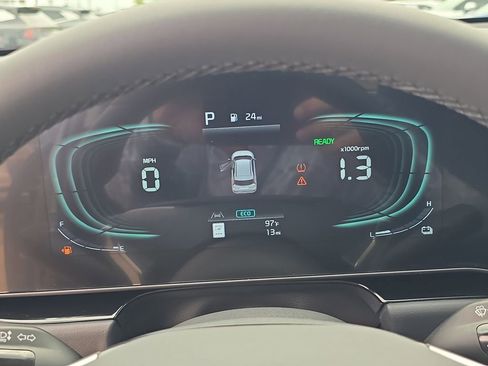 New 2026 Kia Niro EX FWD image 31
