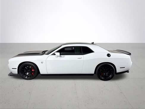 Used 2022 Dodge Challenger SRT Hellcat Redeye RWD image 9