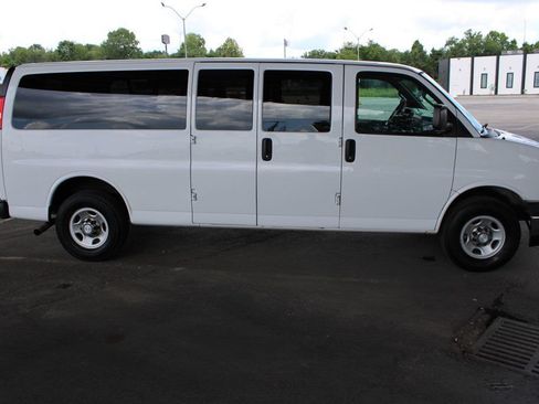 Used 2019 Chevrolet Express 3500 LT w/ LT Preferred Equipment Group RWD image 5