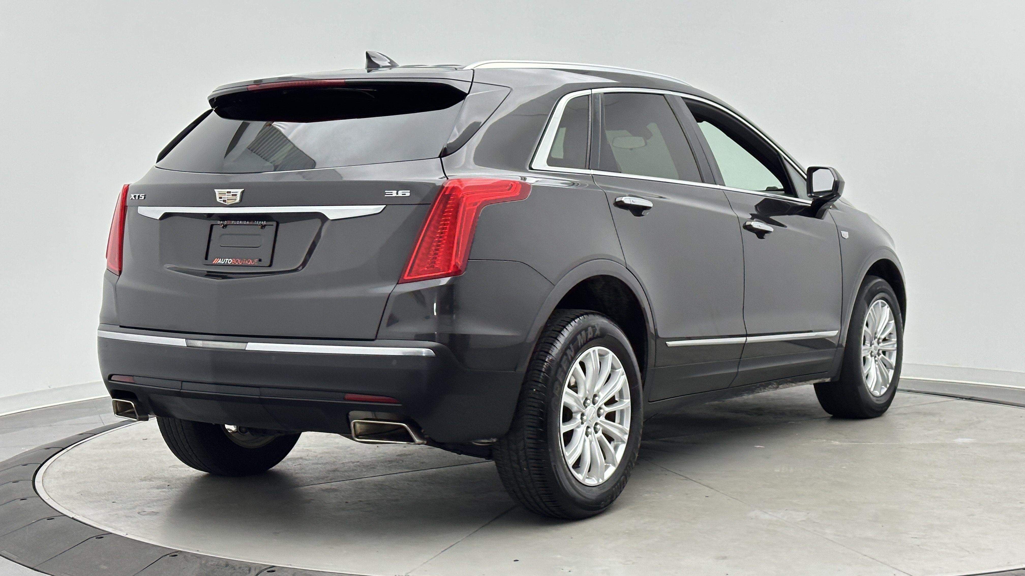 Used 2018 Cadillac XT5 FWD w/ LPO, Wheel Lock Package image 7