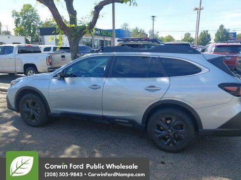 Used 2022 Subaru Outback Onyx Edition XT AWD/4WD image 7