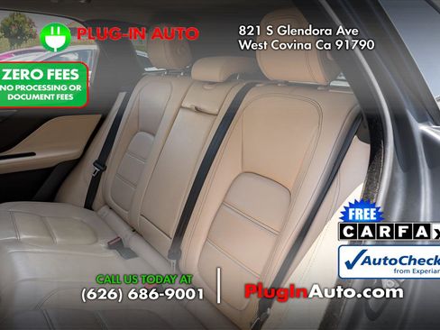 Used 2017 Jaguar F-PACE Prestige AWD/4WD image 11