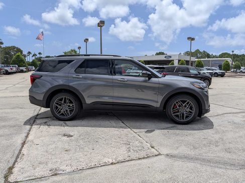 New 2026 Ford Explorer ST w/ Sun And Sound Package AWD/4WD image 3