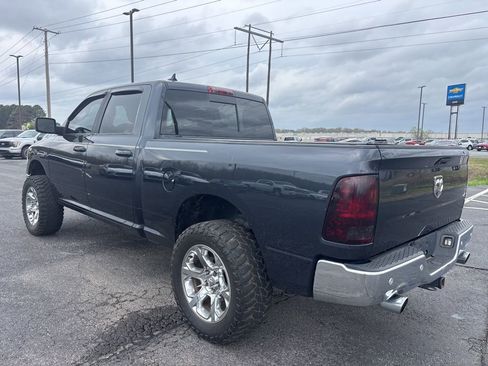 Used 2019 RAM 1500 Big Horn image 3