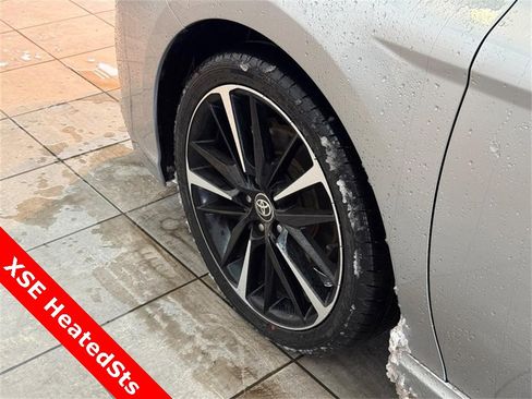 Used 2020 Toyota Camry XSE image 8
