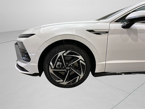 New 2026 Hyundai Sonata SEL image 3