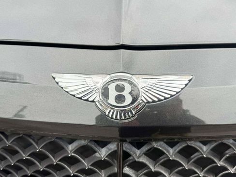 Used 2018 Bentley Bentayga AWD/4WD image 12