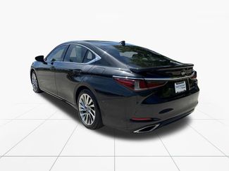 Used 2022 Lexus ES 350 Ultra Luxury w/ Accessory Package 2 FWD video 5