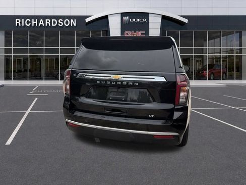 Used 2022 Chevrolet Suburban LT w/ Luxury Package AWD/4WD image 10