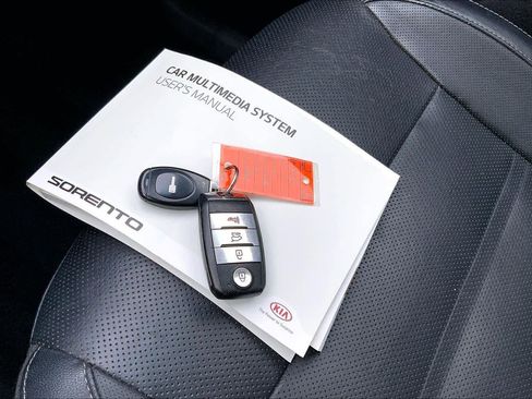 Used 2019 Kia Sorento SX image 15