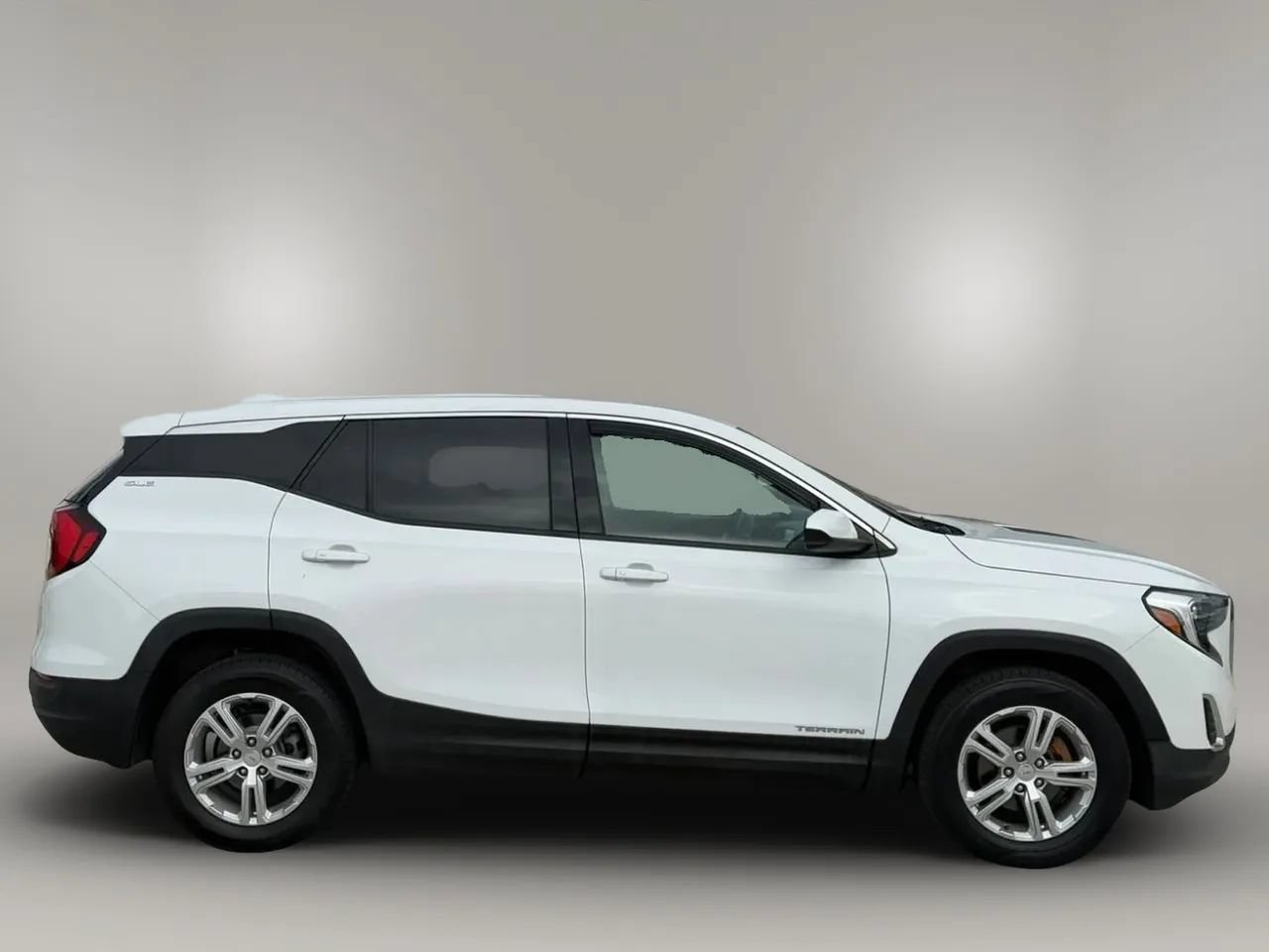 Used 2018 GMC Terrain SLE FWD image 10