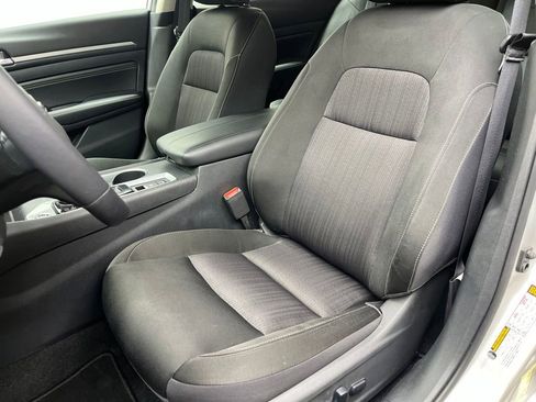 Used 2019 Nissan Altima 2.5 SV FWD image 19