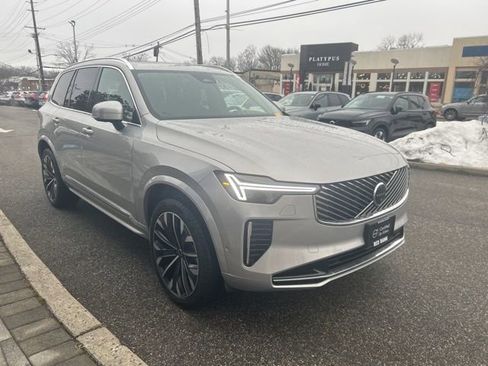 Used 2025 Volvo XC90 B6 Plus image 7