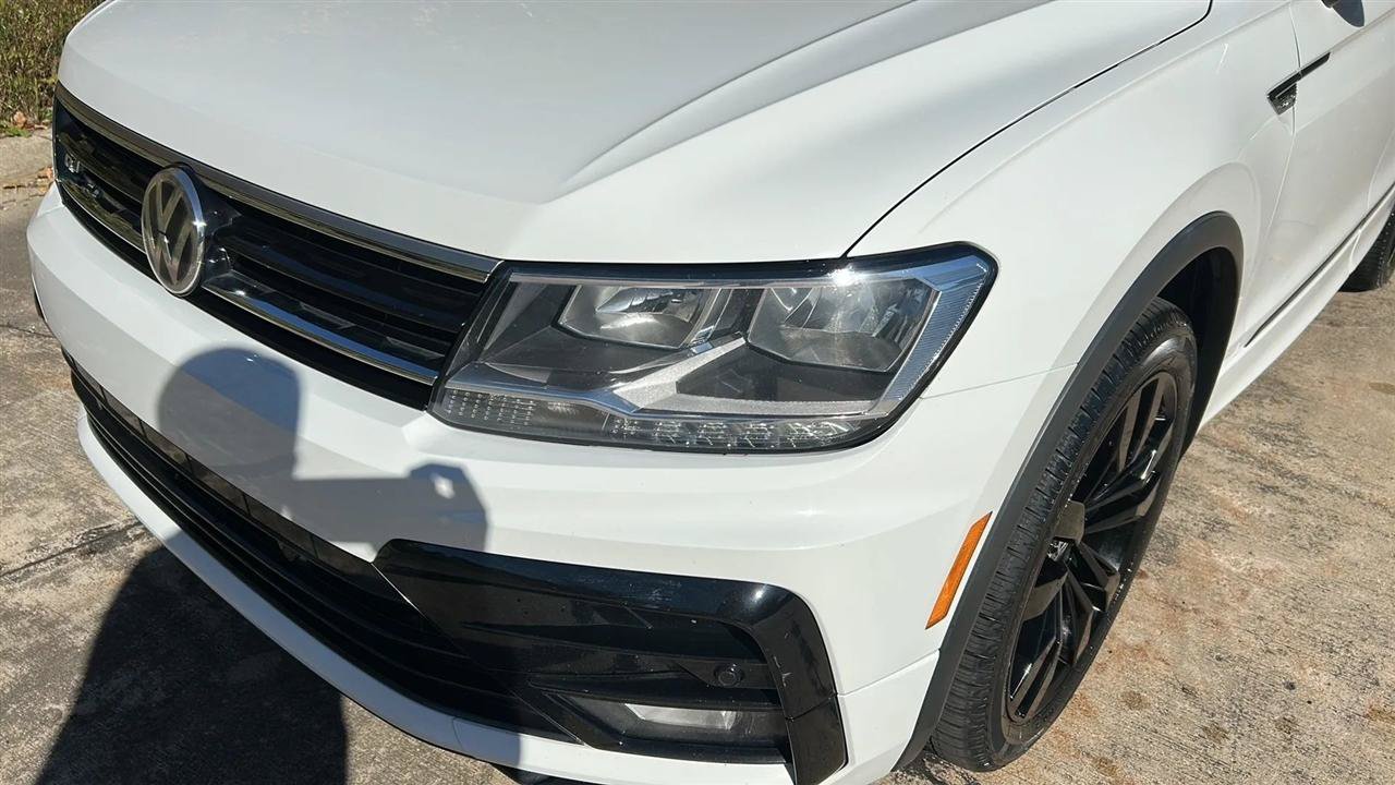Used 2021 Volkswagen Tiguan SE R-Line AWD/4WD image 17