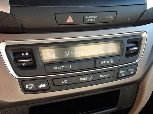 Certified 2019 Honda Pilot LX image 17