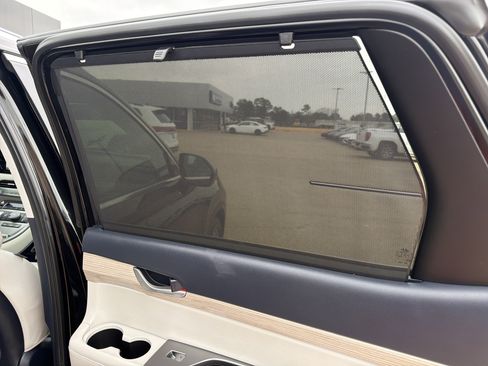 Used 2022 Hyundai Palisade SEL w/ Premium Package image 13