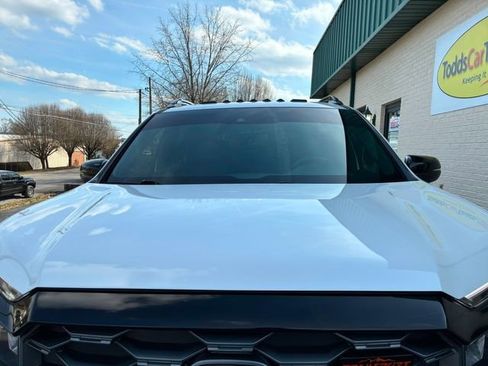Used 2023 Honda Passport TrailSport image 9