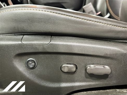 Used 2019 Chevrolet Trax LT w/ Redline Edition image 20