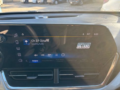 Used 2025 Chevrolet Trax LT image 21