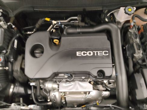 Used 2021 Chevrolet Equinox LS w/ LS Convenience Package image 30