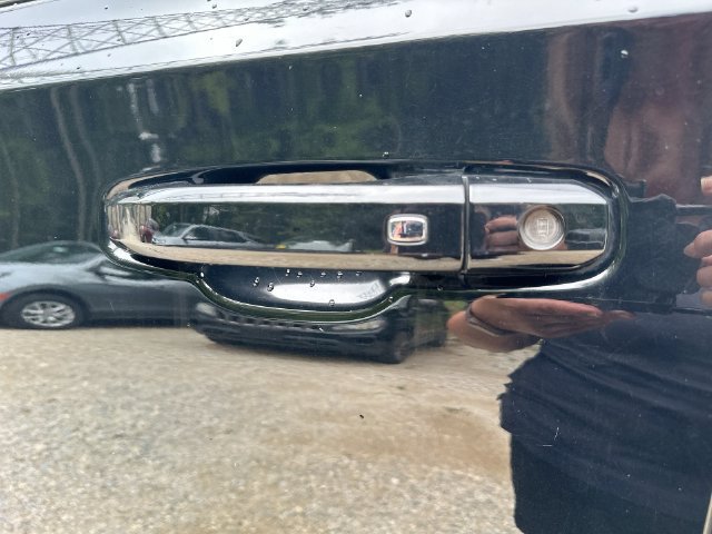 Used 2021 Chevrolet Suburban LT AWD/4WD image 60