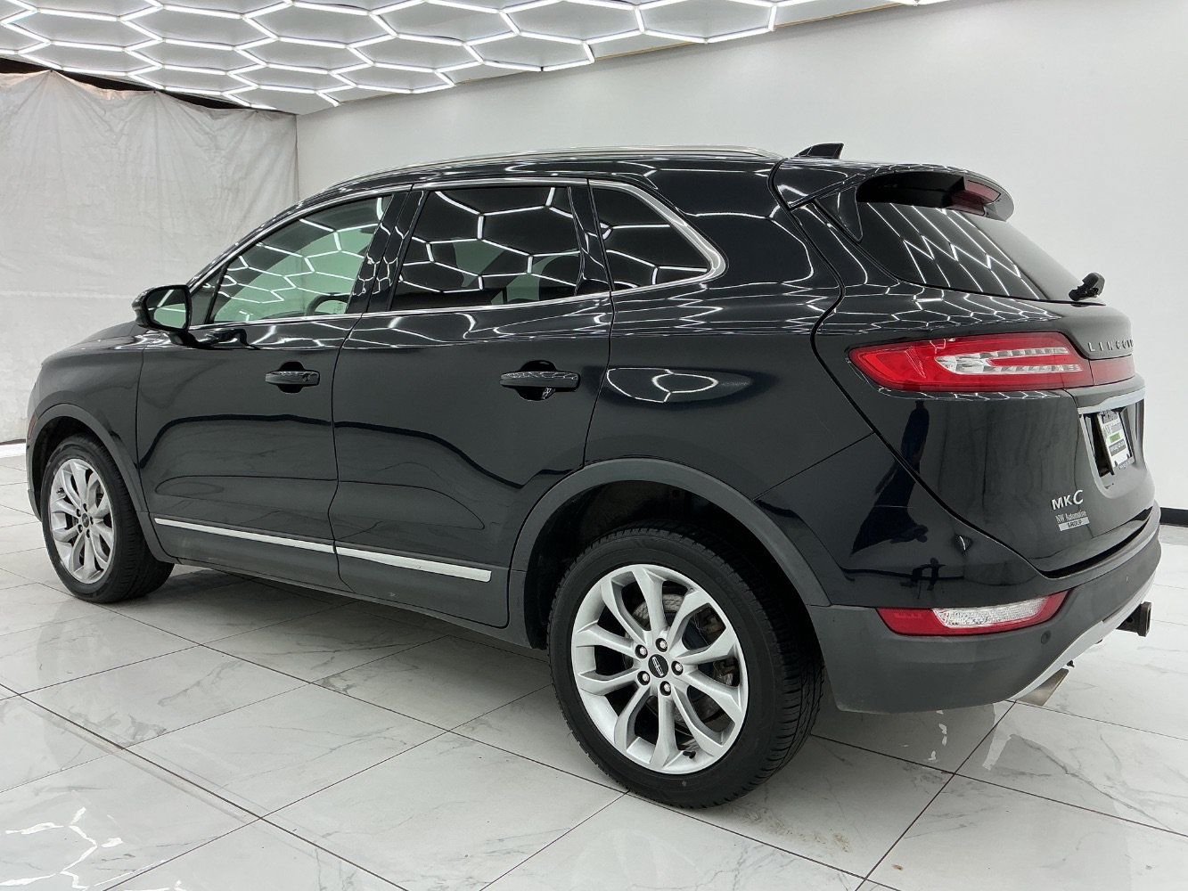 Used 2019 Lincoln MKC Select w/ Select Plus Package AWD/4WD image 12