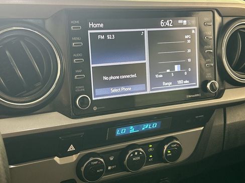 Used 2021 Toyota Tacoma SR5 RWD image 17