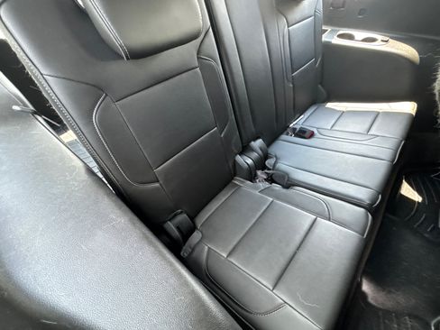 Used 2016 GMC Yukon XL Denali w/ Open Road Package AWD/4WD image 19