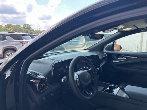 New 2025 Chevrolet Blazer EV RS FWD image 13