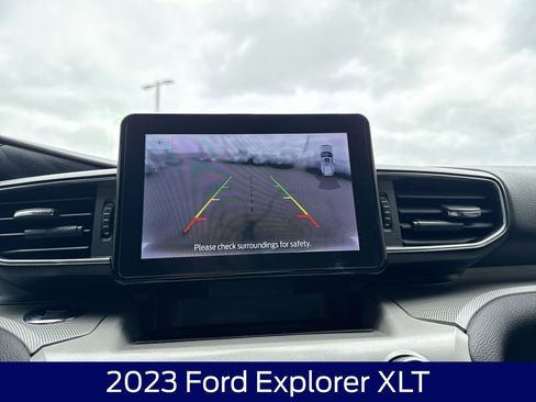 Used 2023 Ford Explorer XLT w/ Equipment Group 202A AWD/4WD image 24