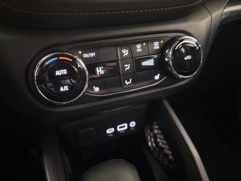 Used 2023 Chevrolet TrailBlazer RS w/ Convenience Package image 17