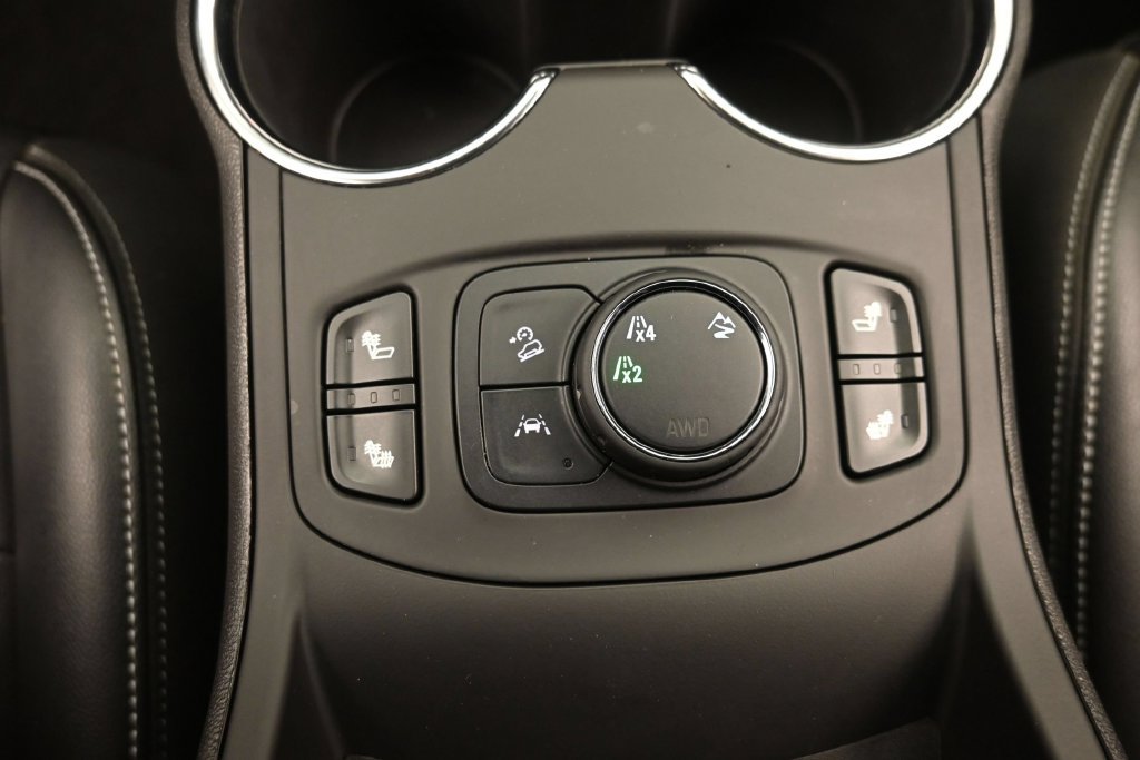 Used 2024 GMC Terrain SLT AWD/4WD image 21