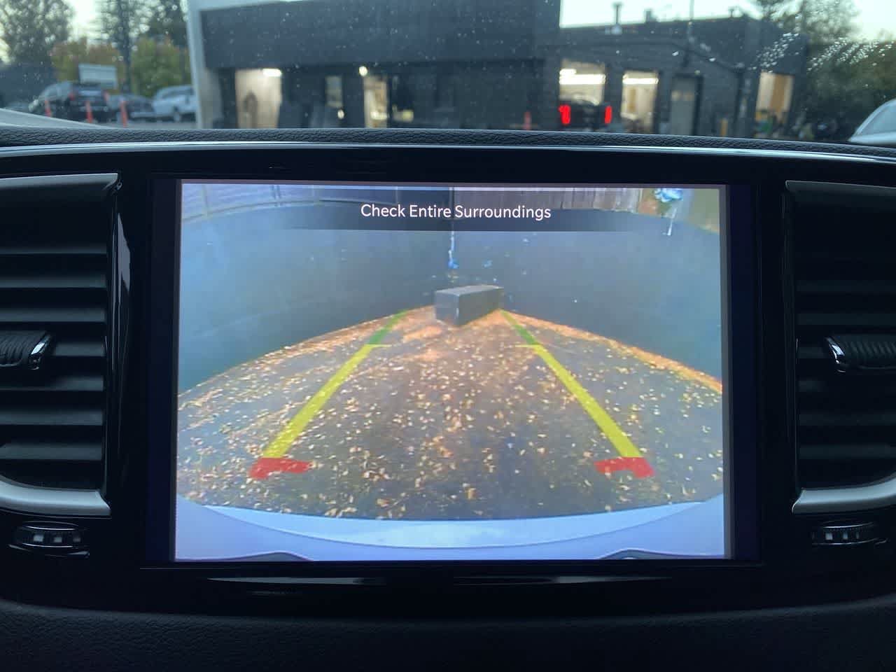 Used 2025 Chrysler Pacifica Select FWD image 25